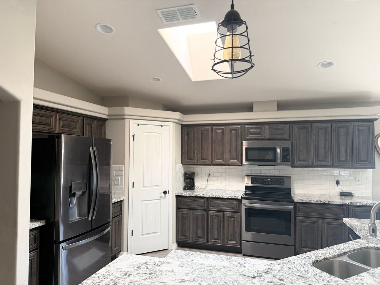 4196 E Jordan Dr - Photo 6 of 25