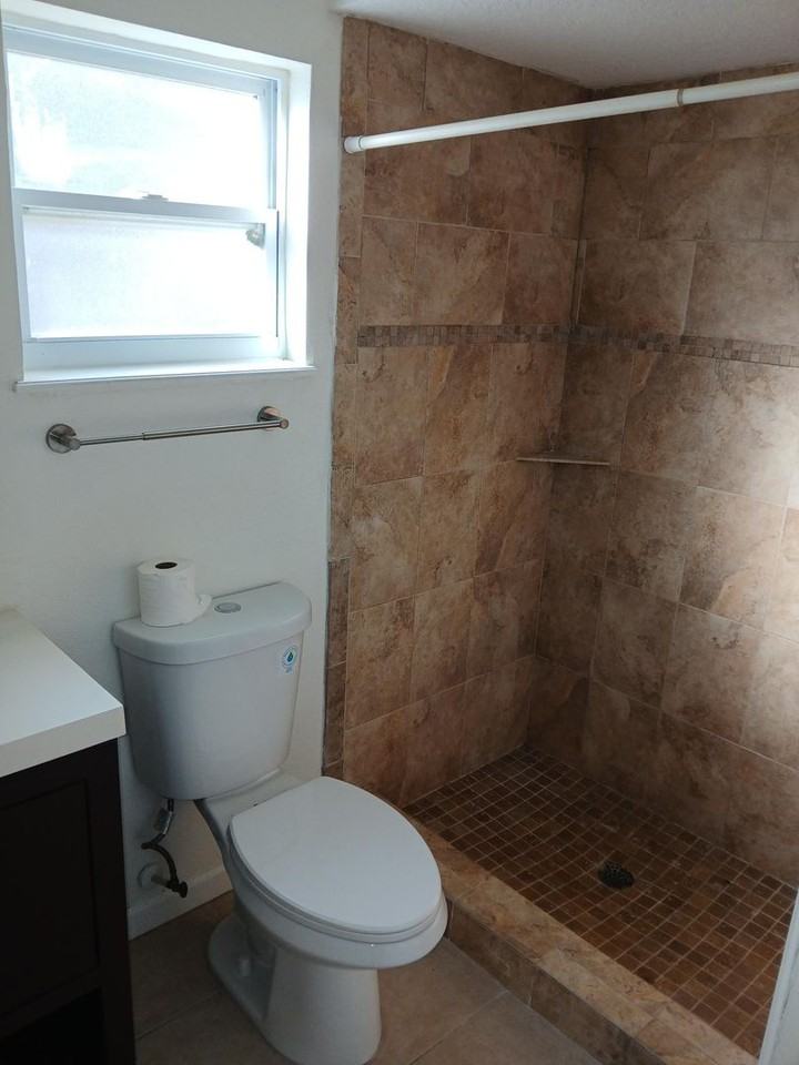 574 Autumn Dr - Photo 3 of 11