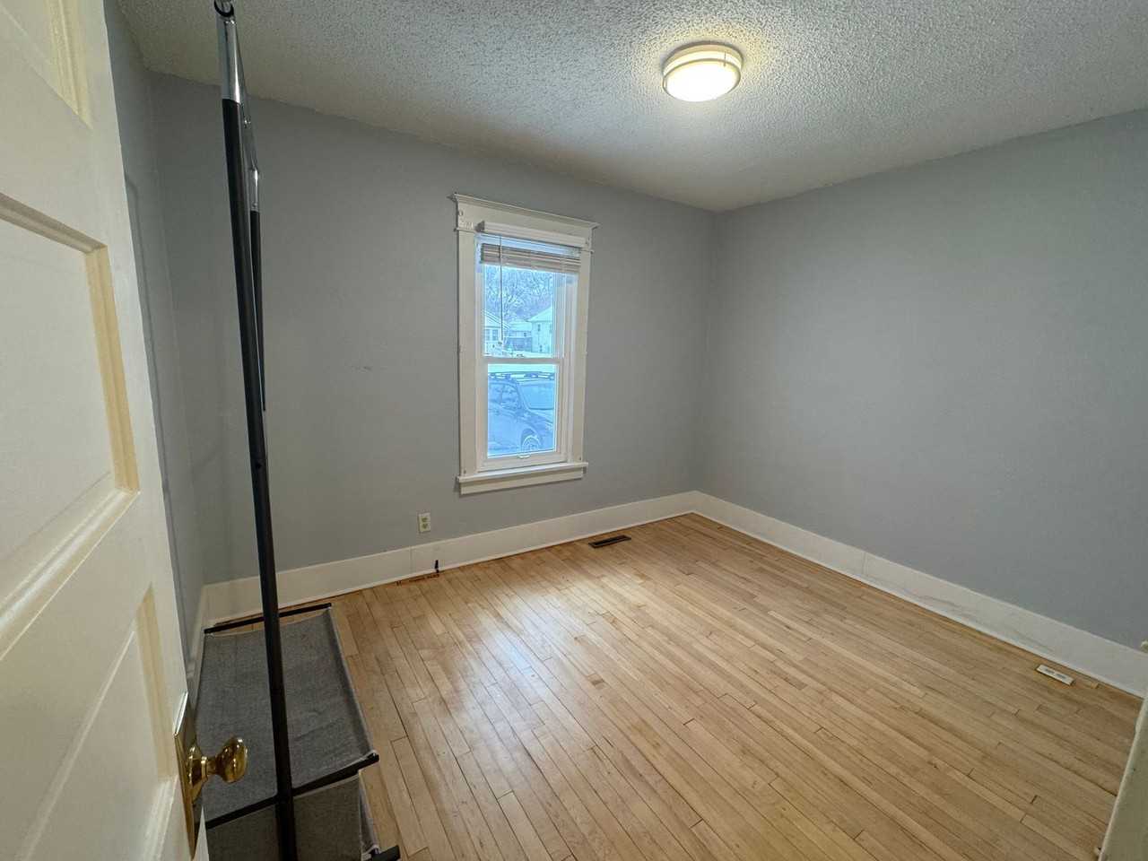 609 North 13th Street - Photo 5 of 24