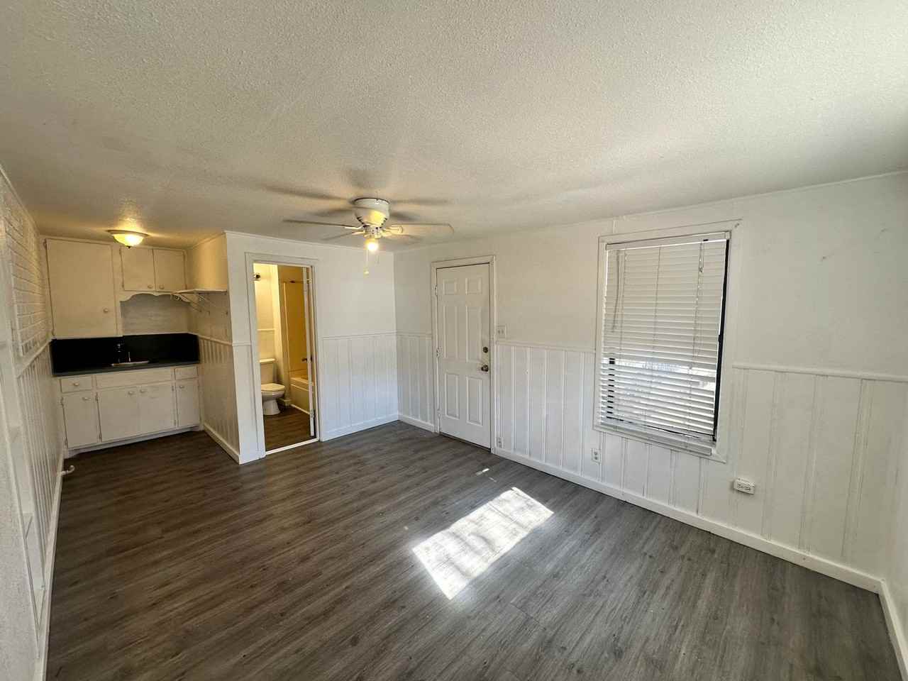 3216 35th Street - Photo 3 of 4