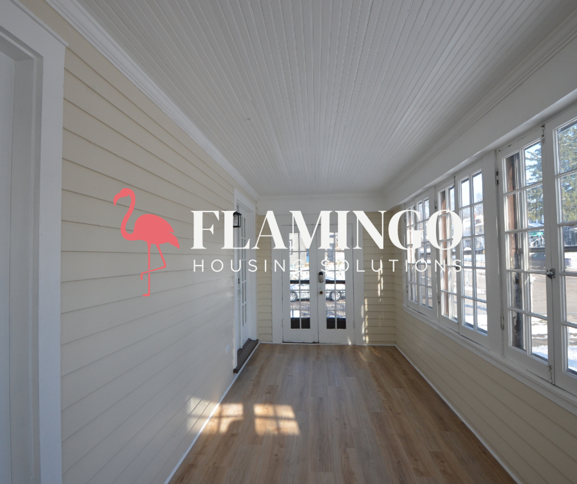 1143 Vernon Drive - Photo 3 of 21