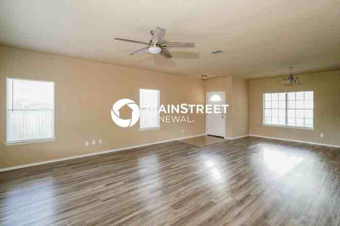 3823 Copinsay Ave - Photo 5 of 17