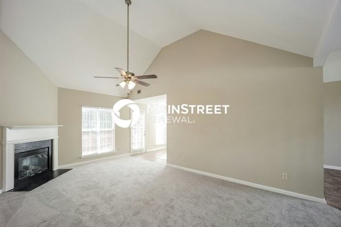 6555 Creekview Ct - Photo 2 of 17