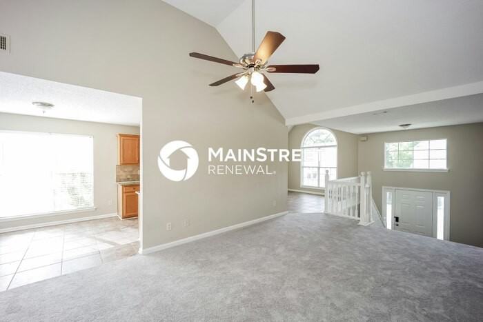 6555 Creekview Ct - Photo 3 of 17