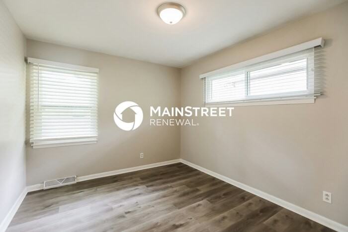 11302 Norton Ave - Photo 7 of 17