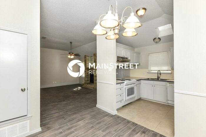 914 Pierce Arrow Drive - Photo 6 of 16