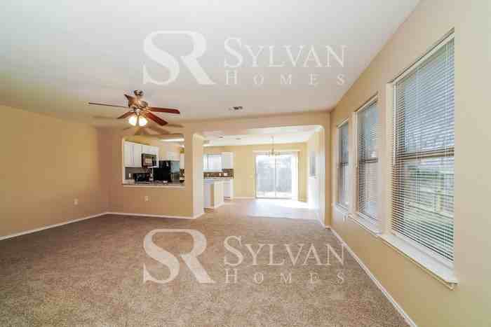 13201 Perconte Dr - Photo 4 of 15