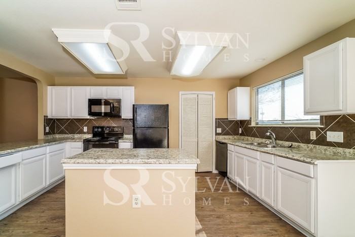 13201 Perconte Dr - Photo 6 of 15