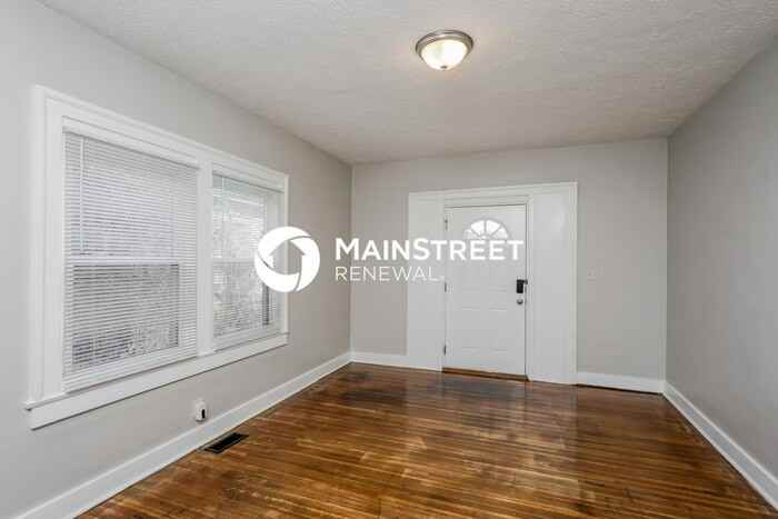 1821 West Lee Street - Photo 4 of 18