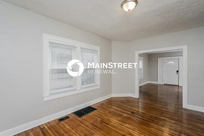 1821 West Lee Street - Photo 6 of 18