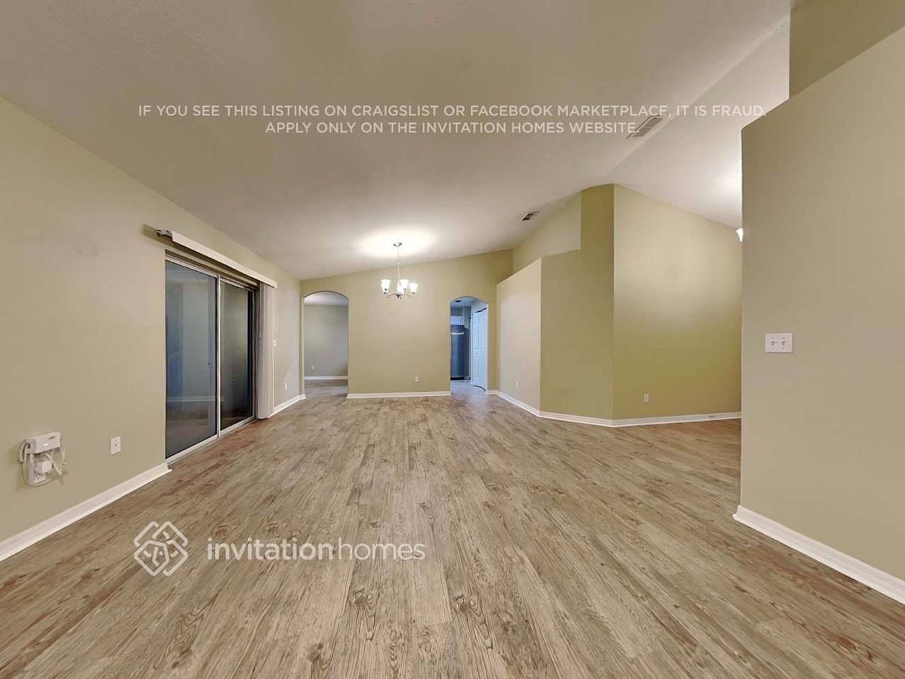 109 Heathrow Dr - Photo 3 of 19