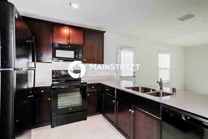 5825 Rockrose Lane - Photo 7 of 16