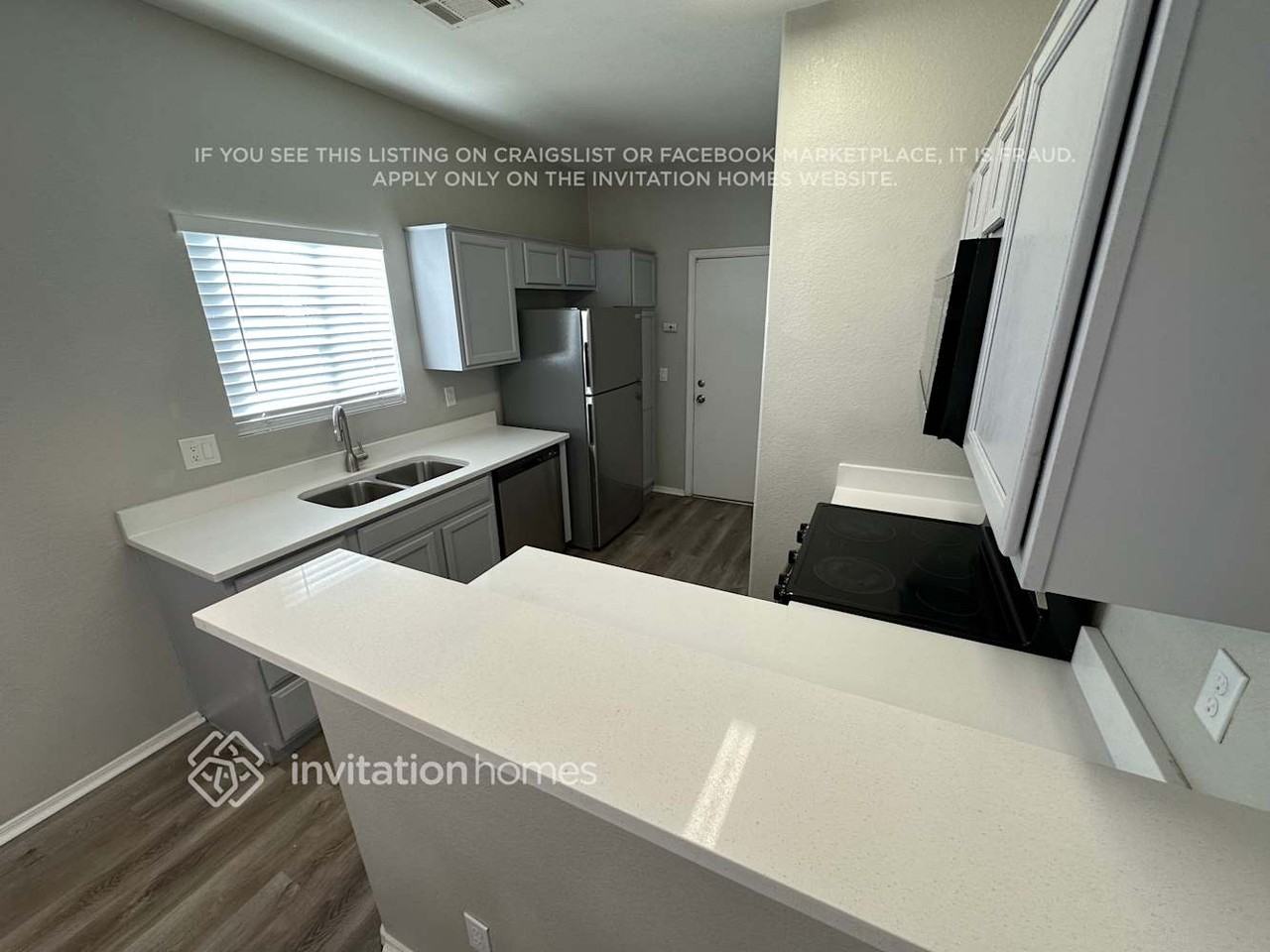 833 E Minton St - Photo 3 of 13