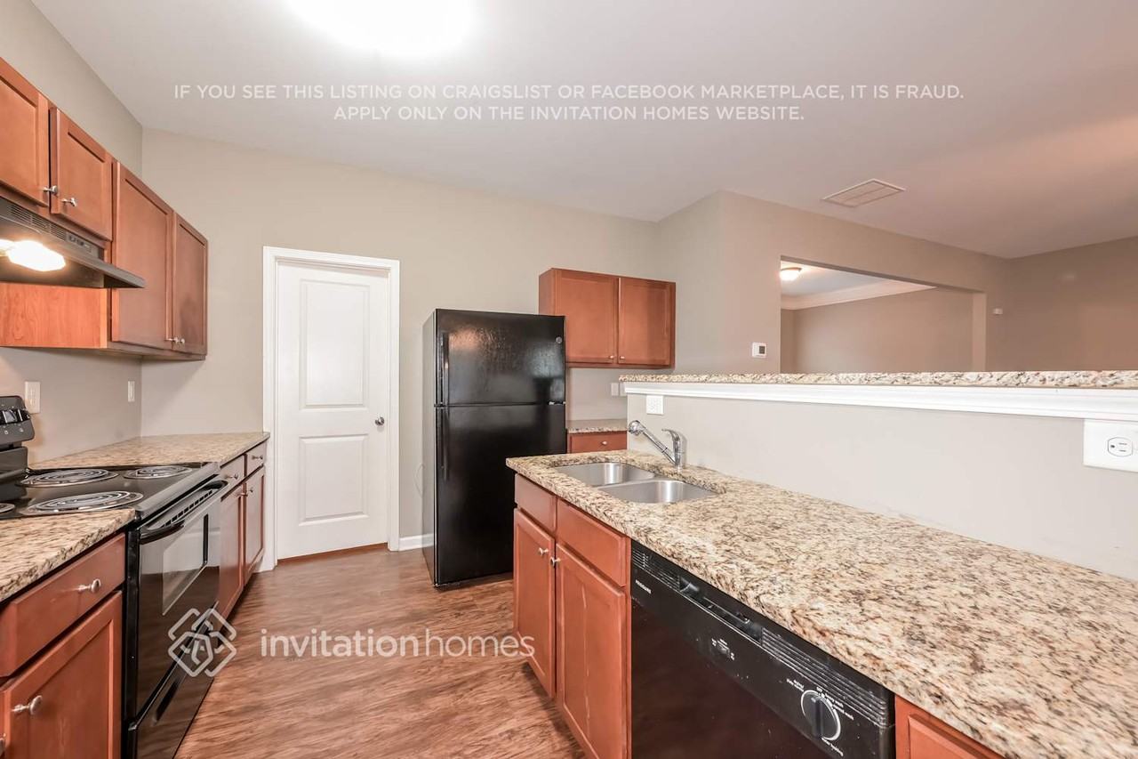 1472 Ewing Farm Dr - Photo 6 of 18