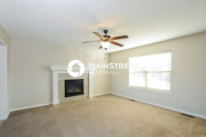 622 Autumn Dr - Photo 4 of 17