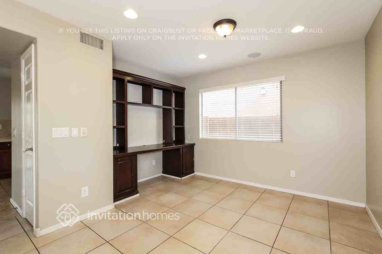 1733 South 156th Avenue - Photo 6 of 21