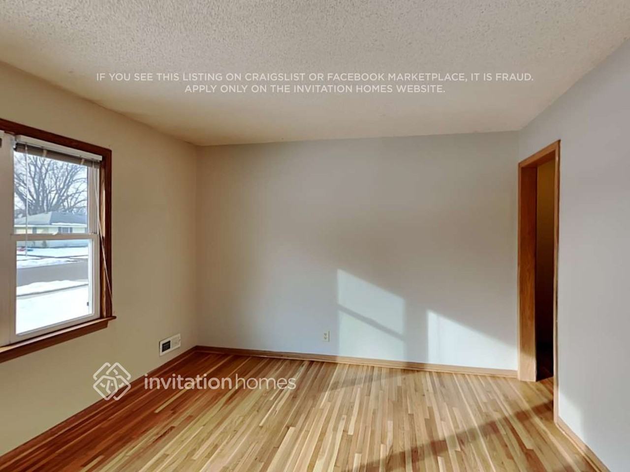 5239 4th St Ne - Photo 6 of 26