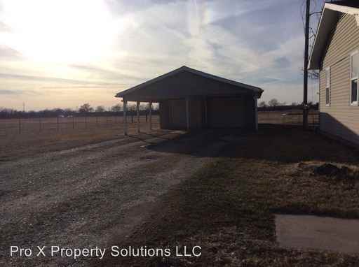 385 N 180th St - Photo 2 of 3