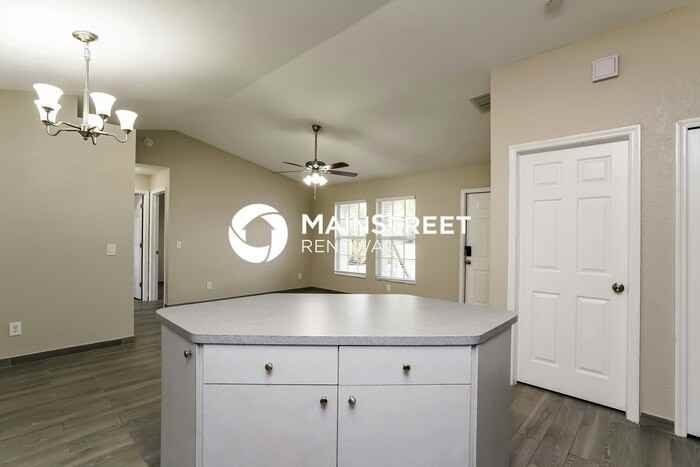 126 Se 7th St - Photo 6 of 16