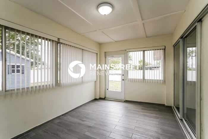 126 Se 7th St - Photo 7 of 16