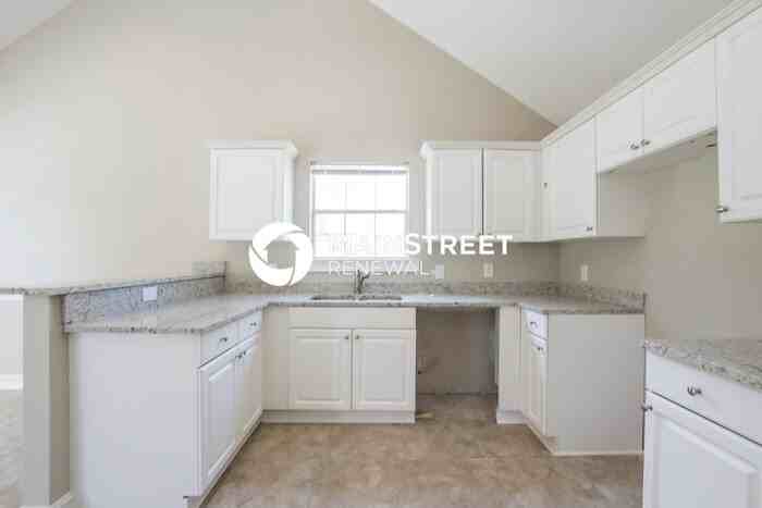 83 Prestwick Dr - Photo 7 of 15