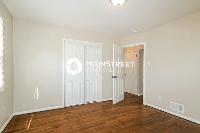 10117 Crown Point Dr - Photo 7 of 17