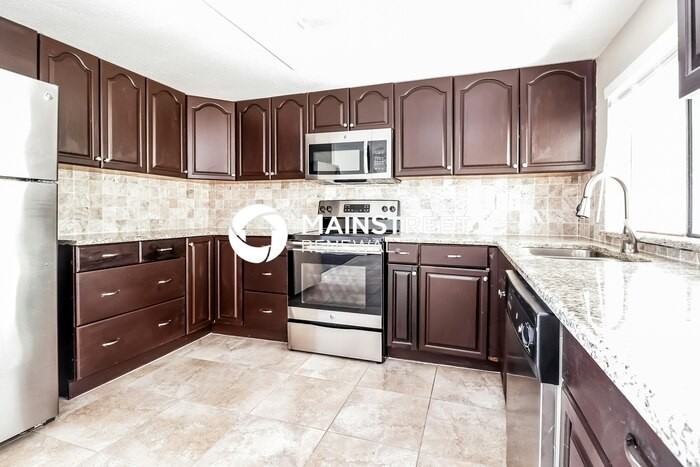 6230 Westport Dr - Photo 4 of 13