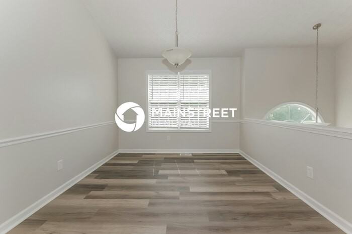 135 Tara Way - Photo 6 of 17