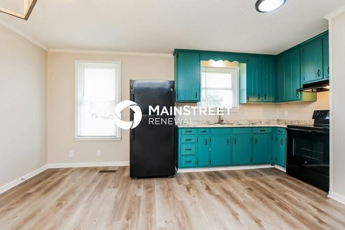 410 Watts Dr - Photo 7 of 16