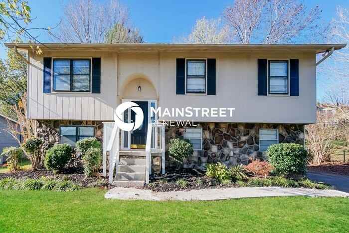 7905 Tressa Cir - Photo 3 of 17