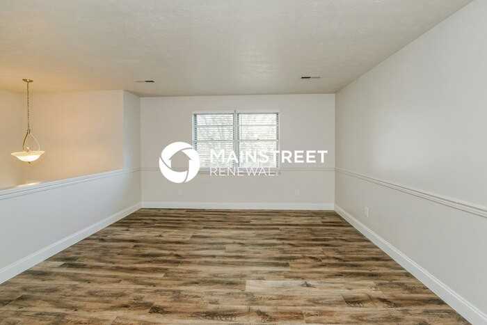 7905 Tressa Cir - Photo 4 of 17