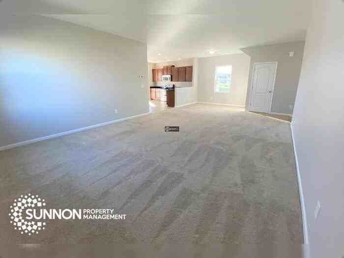 4002 Singletree Lane - Photo 5 of 37