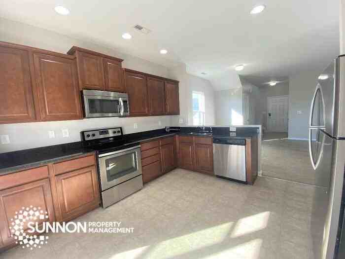 4002 Singletree Lane - Photo 6 of 37