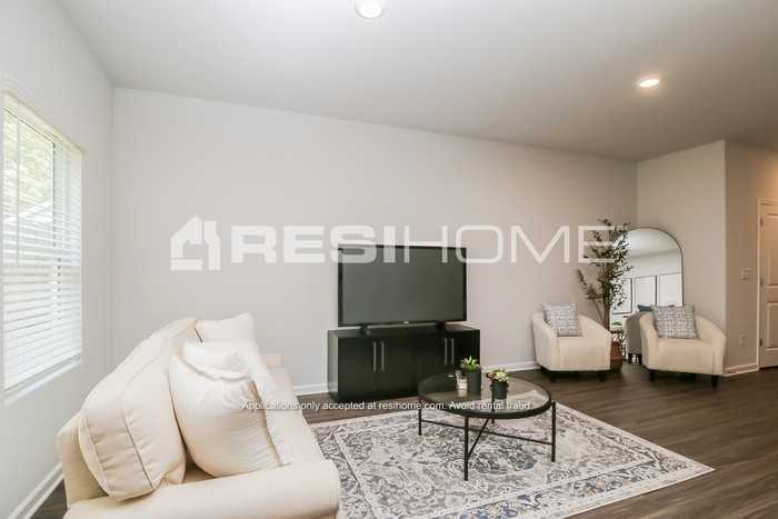 280 Oakwood Dr Nw - Photo 6 of 19