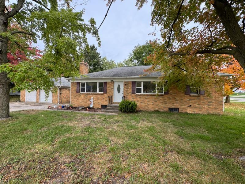 2812 Fuller Ave Ne - Photo 4 of 20