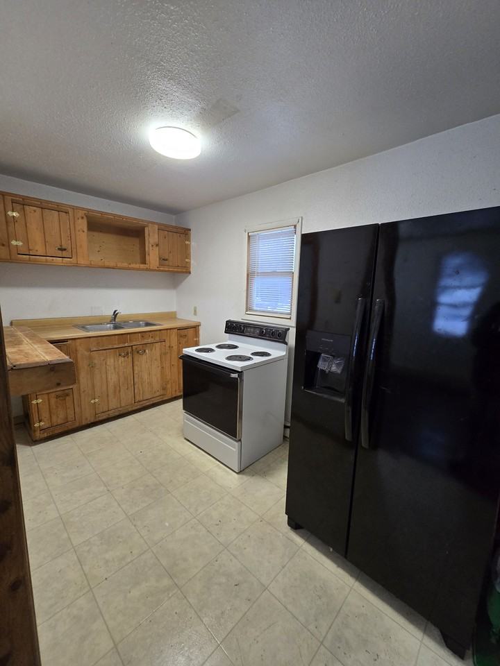 134 W Dawson Ave #2 - Photo 2 of 8