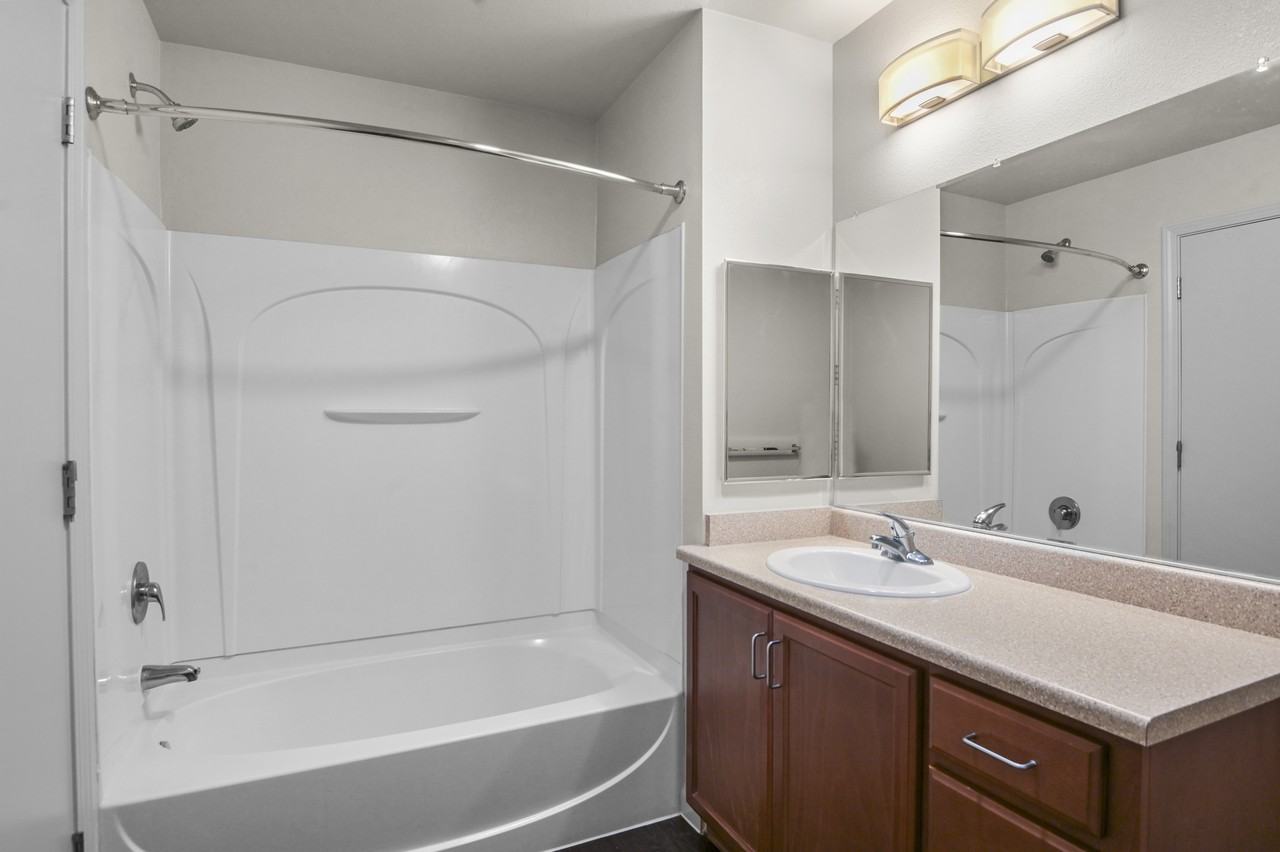 1535 W San Carlos St #1 - Photo 6 of 9