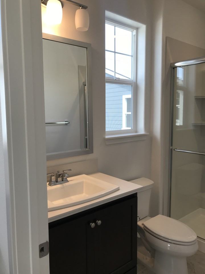 2700 Boardwalk Ave #B - Photo 5 of 20