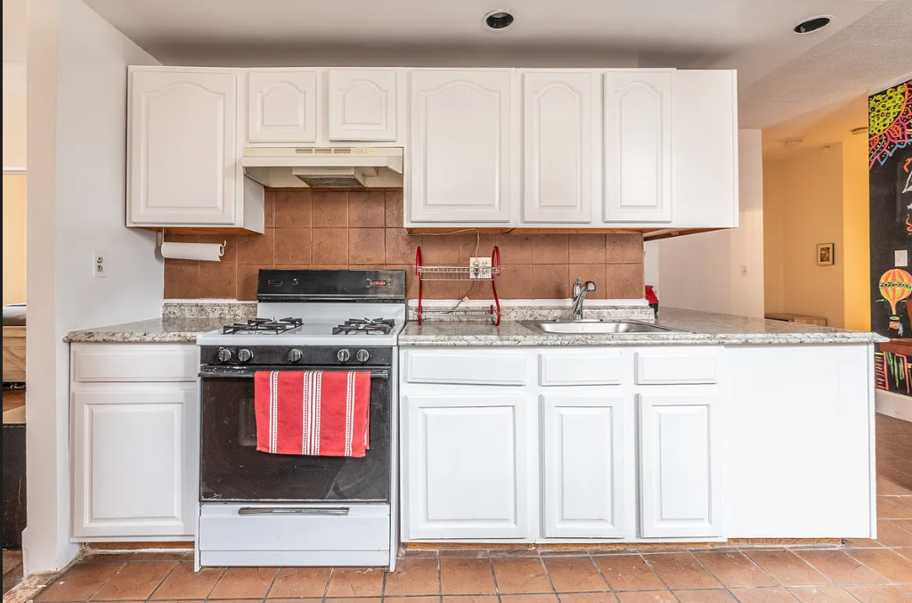 406 West 47th Street #3 - Photo 4 of 15