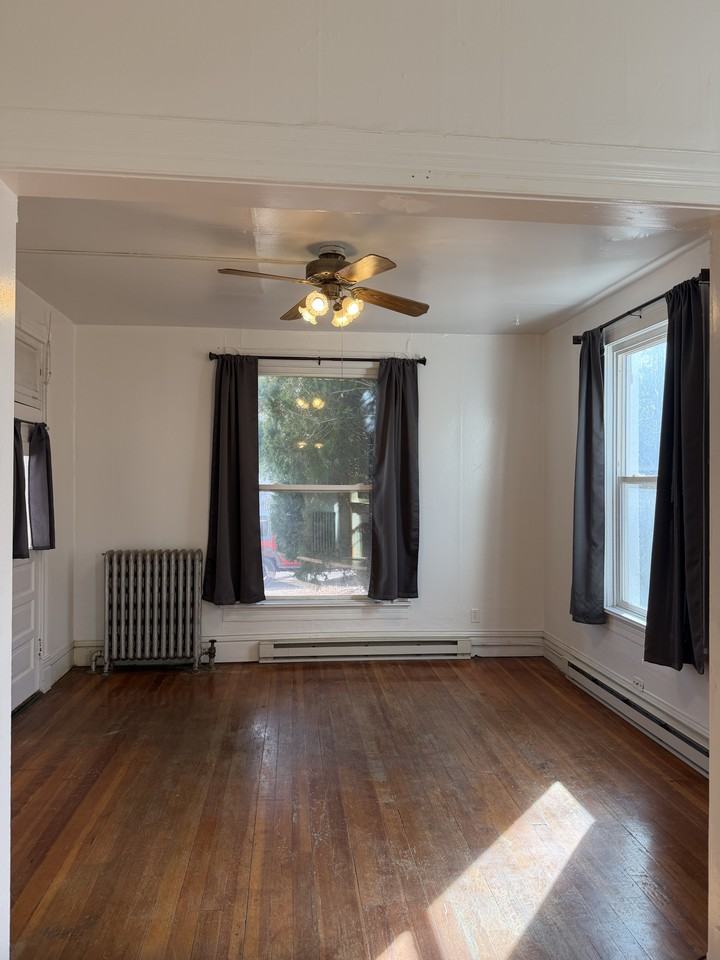 1013 Greenwood Ave #1 - Photo 4 of 11