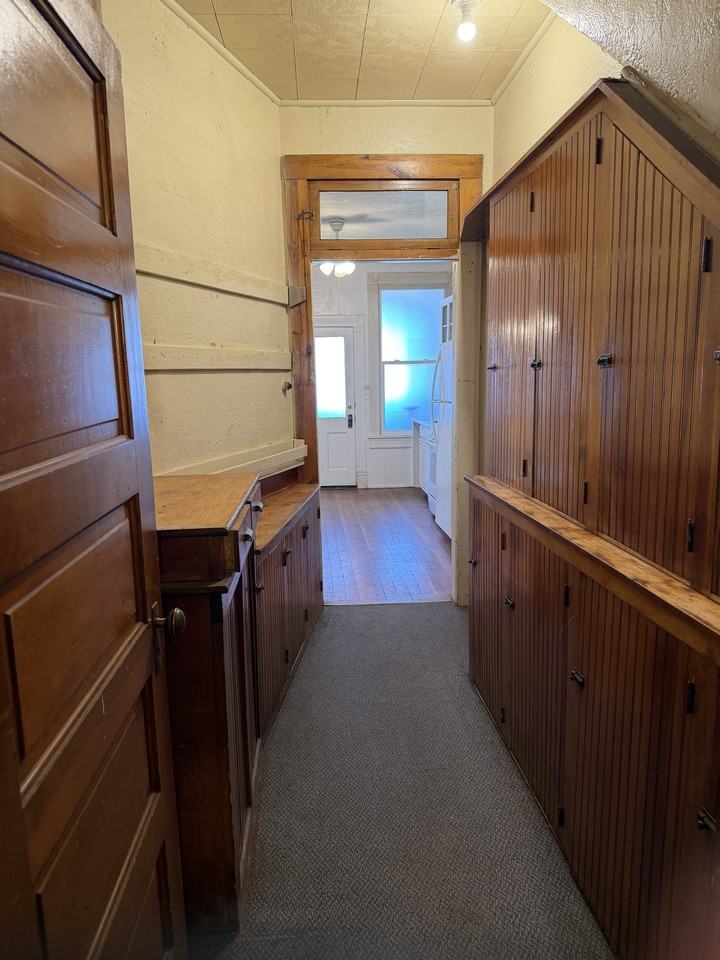 1013 Greenwood Ave #1 - Photo 6 of 11