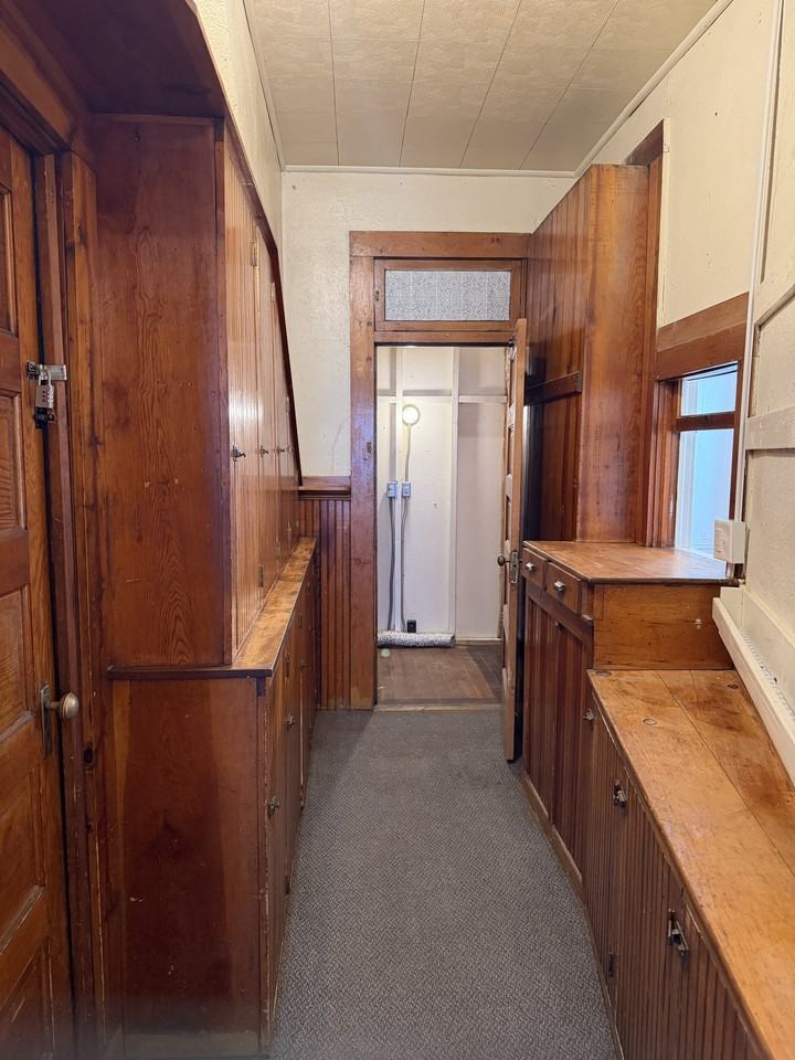 1013 Greenwood Ave #1 - Photo 7 of 11