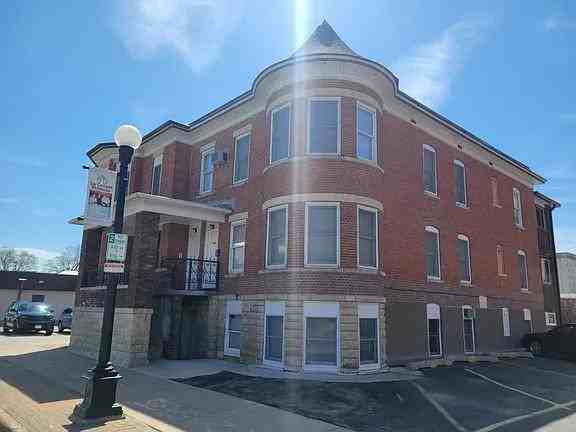 620 King Street - Photo 3 of 13