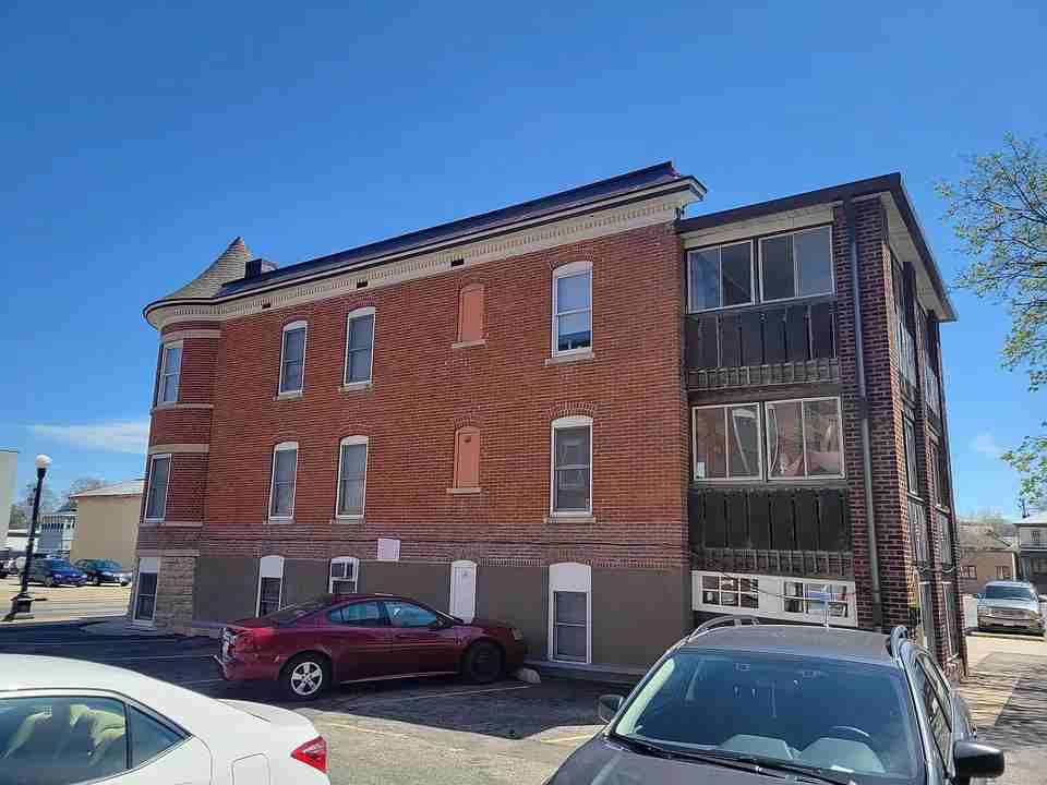 620 King Street - Photo 5 of 13