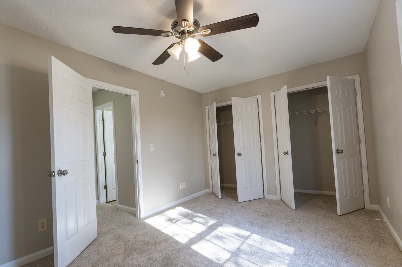 225 Springfield Cir #B - Photo 6 of 9