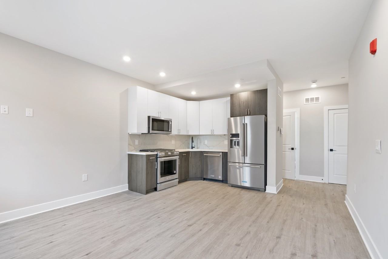 408-10 N Front St - Photo 6 of 32