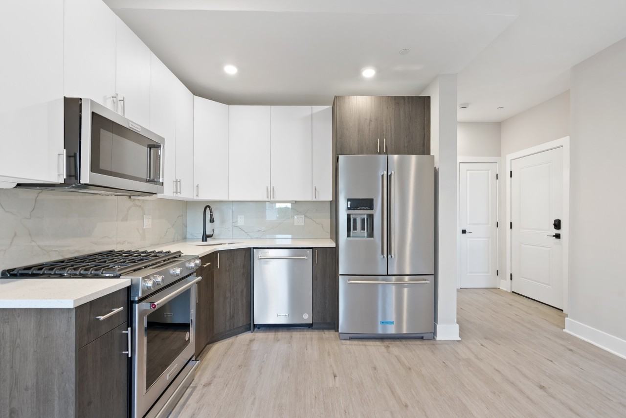 408-10 N Front St - Photo 7 of 32