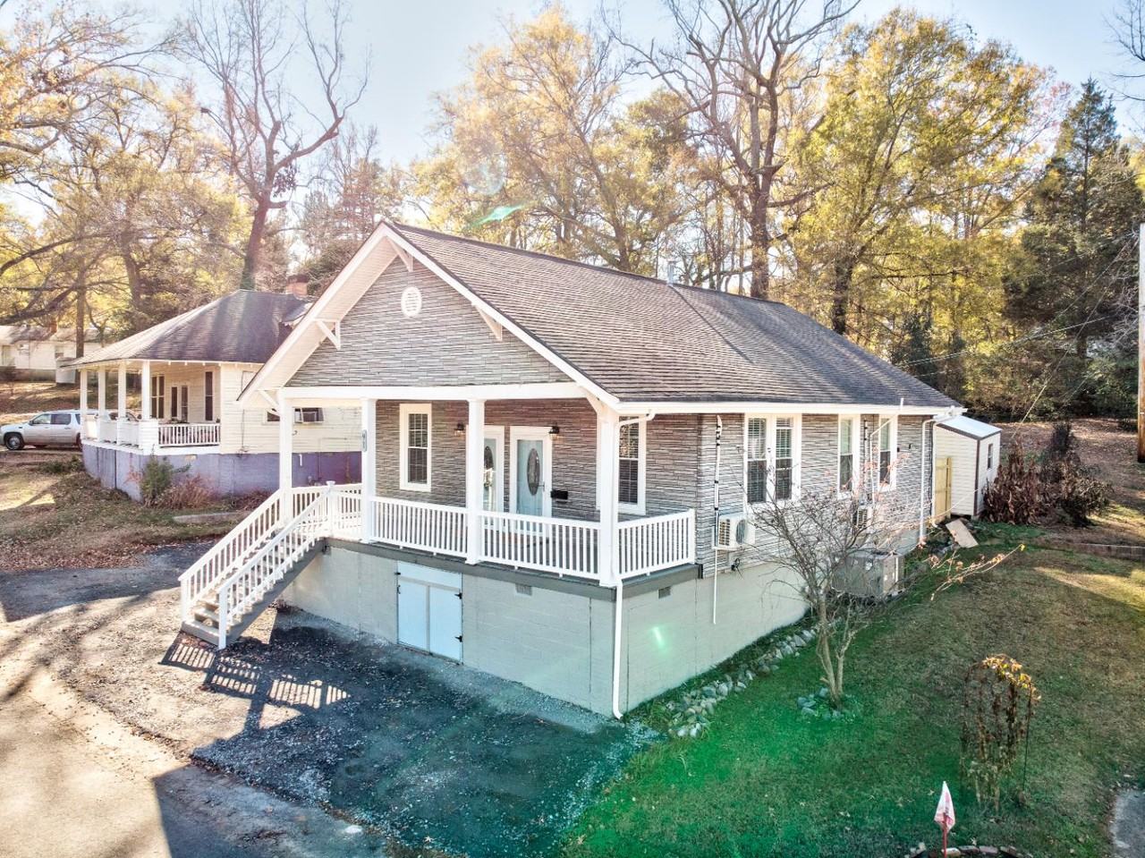 VIRGINIA - Photo 2 of 6