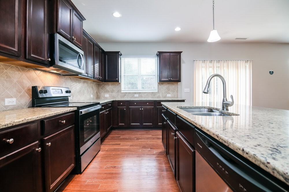 65 Davelyn Ct - Photo 7 of 17