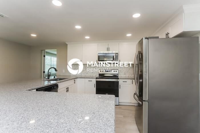 6310 Keller Dr - Photo 4 of 16